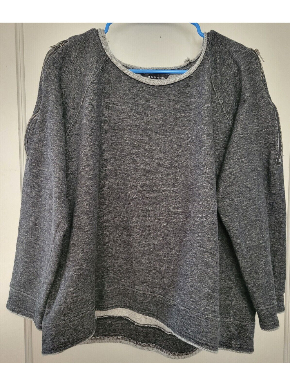 Rock and Republic Gray Faded Soft Long Sleeve Cold Shoulder Blouse XXL Gray